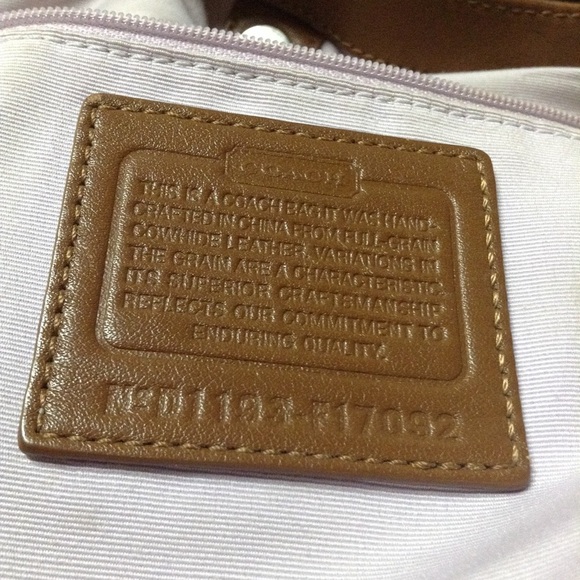 Coach Lynn Hobo Carmel Leather Shoulder Bag FIRM - Picture 9 of 14